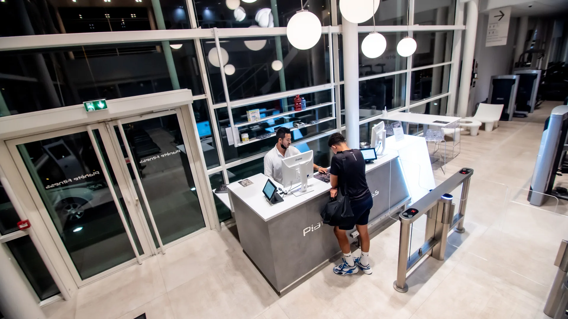 Accueil du club Planète Fitness Carré Sud